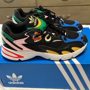 Adidas Astir Sneakers